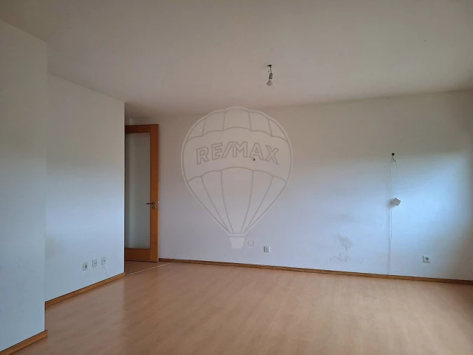 Apartamento T3 para Venda em Moreira Foto 3