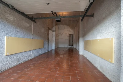 Apartamento T7 para Arrendamento em Santo Antonio dos Olivais