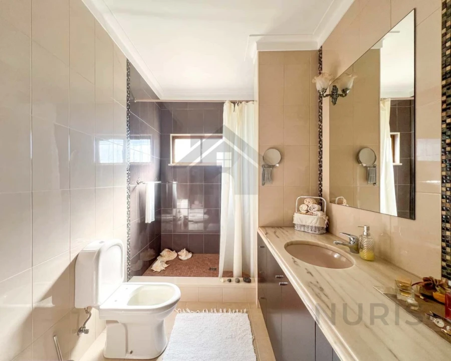 Moradia T5 para Venda em Portimão Foto 41