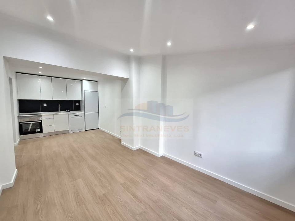 Apartamento T3 para Venda em Falagueira-Venda Nova Foto 4
