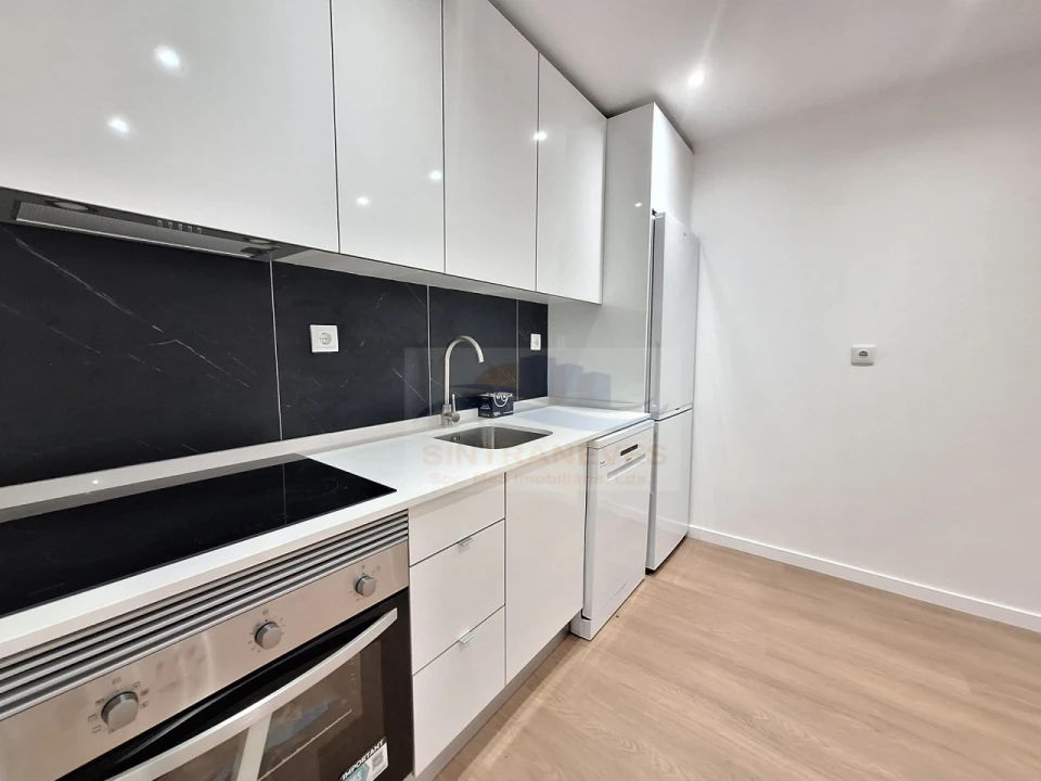 Apartamento T3 para Venda em Falagueira-Venda Nova Foto 7