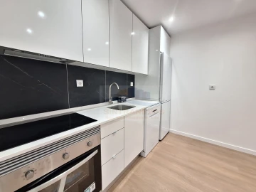 Apartamento T3 para Venda em Falagueira-Venda Nova