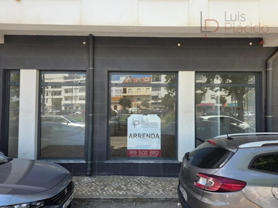 Loja para Arrendamento em Sines Foto 7