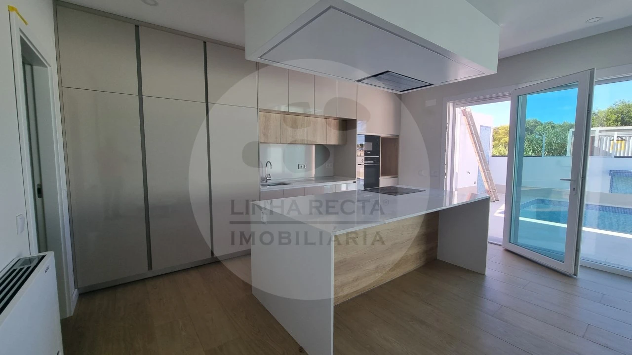 Moradia T4 para Venda em Azeitão (São Lourenço e São Simão) Foto 7