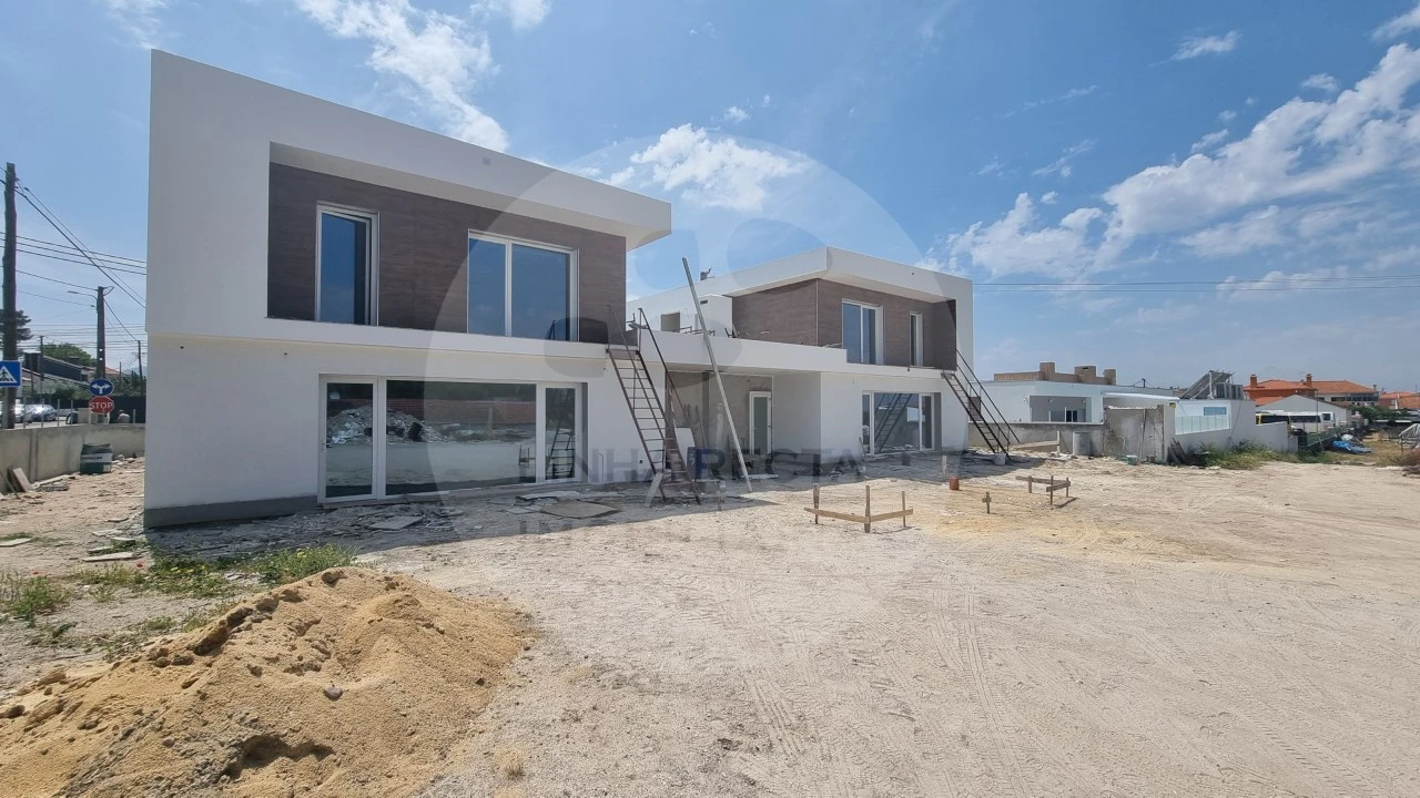 Moradia T4 para Venda em Azeitão (São Lourenço e São Simão) Foto 31