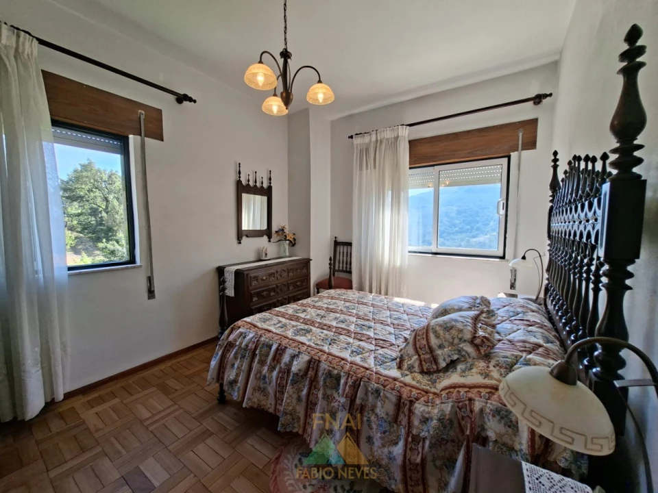 Moradia T3 para Venda em Sampriz Foto 4