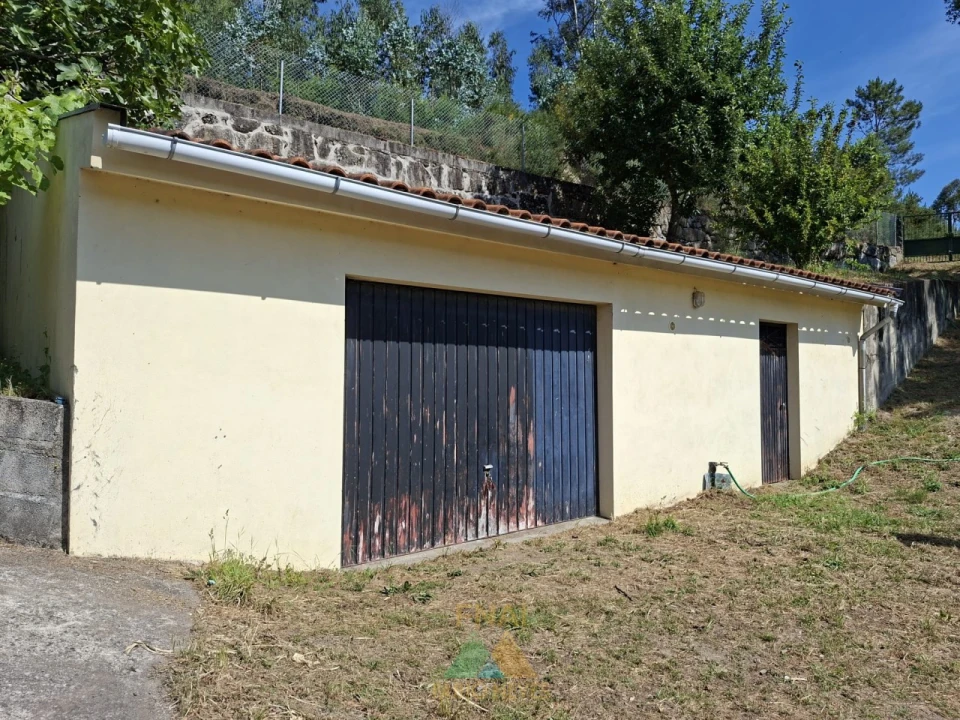 Moradia T3 para Venda em Sampriz Foto 14