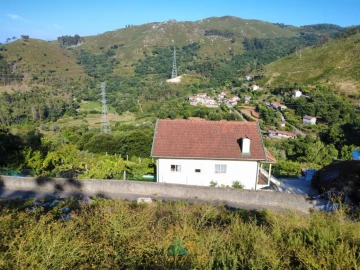 Moradia T3 para Venda em Sampriz