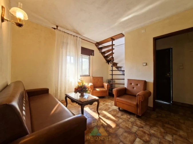 Moradia T3 para Venda em Sampriz Foto 7