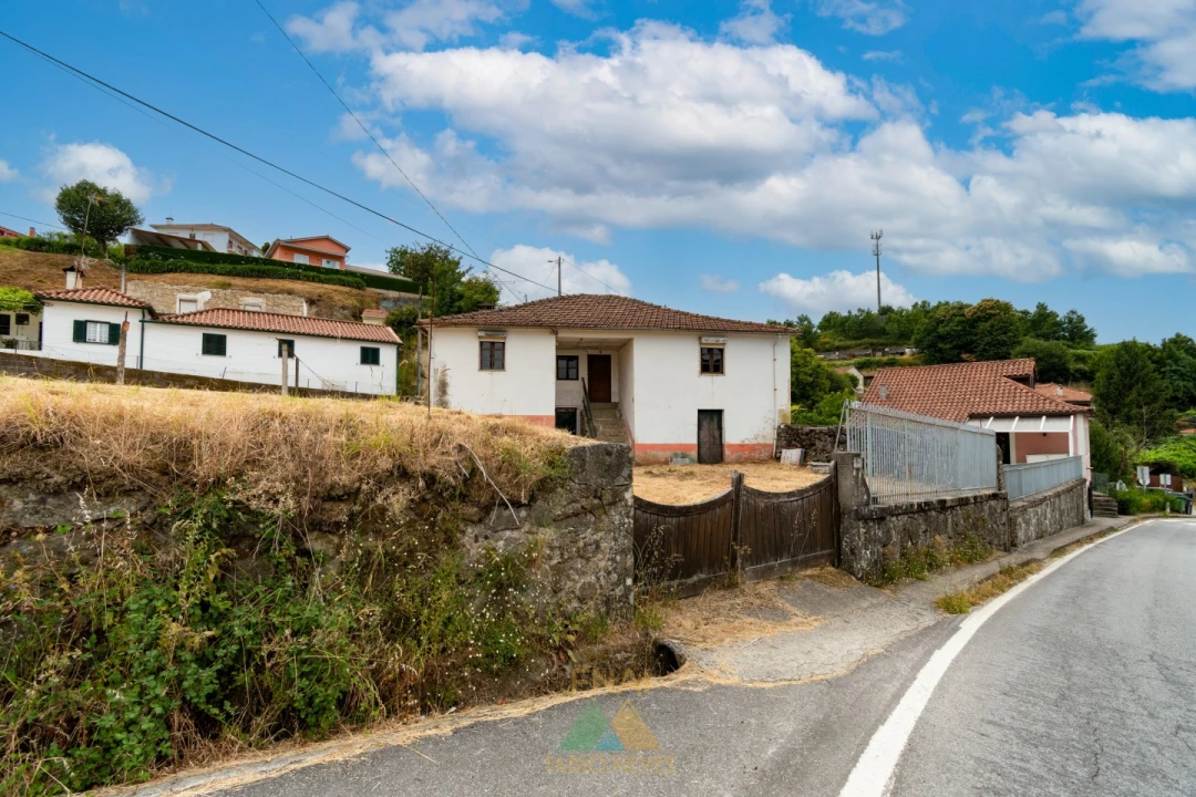 Moradia T2 para Venda em Paredes de Coura e Resende Foto 1