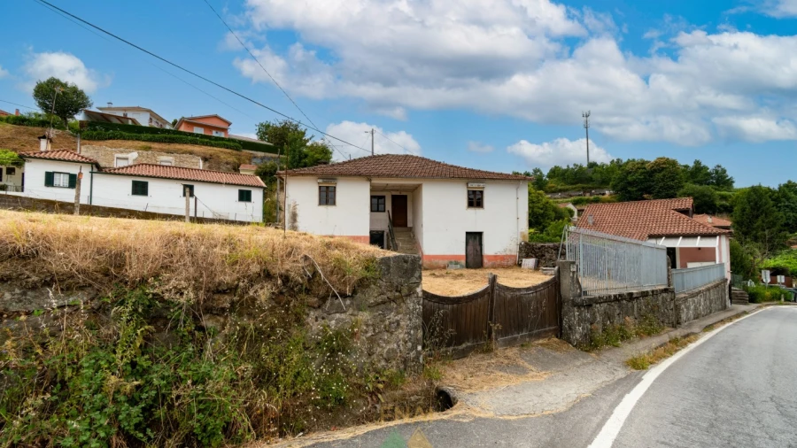 Moradia T2 para Venda em Paredes de Coura e Resende