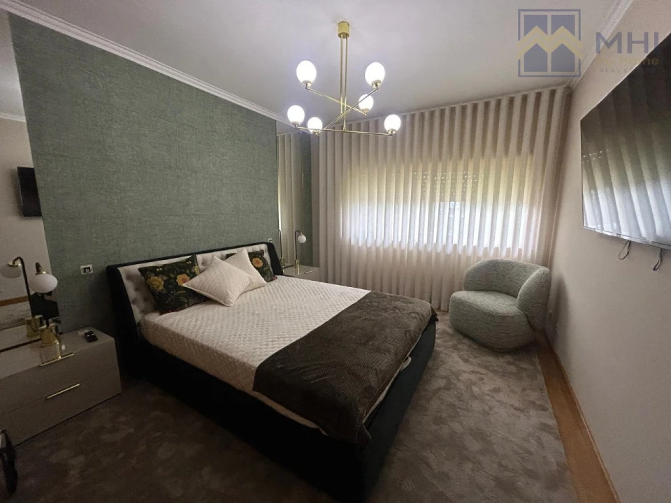 Apartamento T3 para Venda em Mafamude e Vilar do Paraíso Foto 17