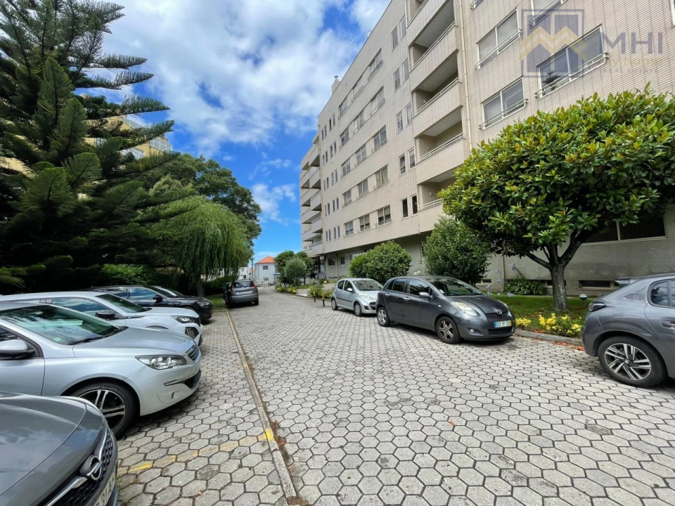 Apartamento T3 para Venda em Mafamude e Vilar do Paraíso Foto 33