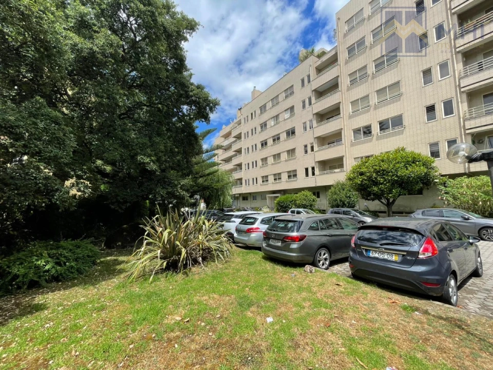 Apartamento T3 para Venda em Mafamude e Vilar do Paraíso Foto 35