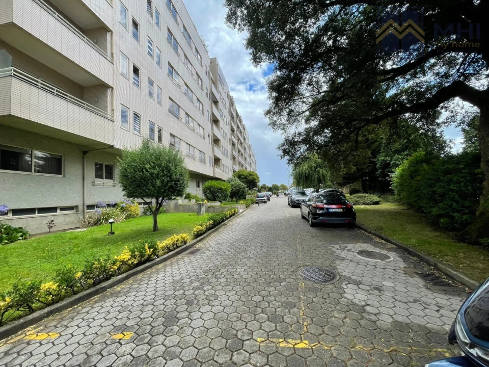 Apartamento T3 para Venda em Mafamude e Vilar do Paraíso Foto 38