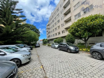 Apartamento T3 para Venda em Mafamude e Vilar do Paraíso