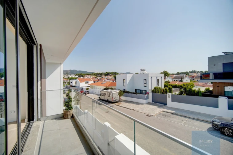 Moradia T4 para Venda em Alcabideche Foto 42