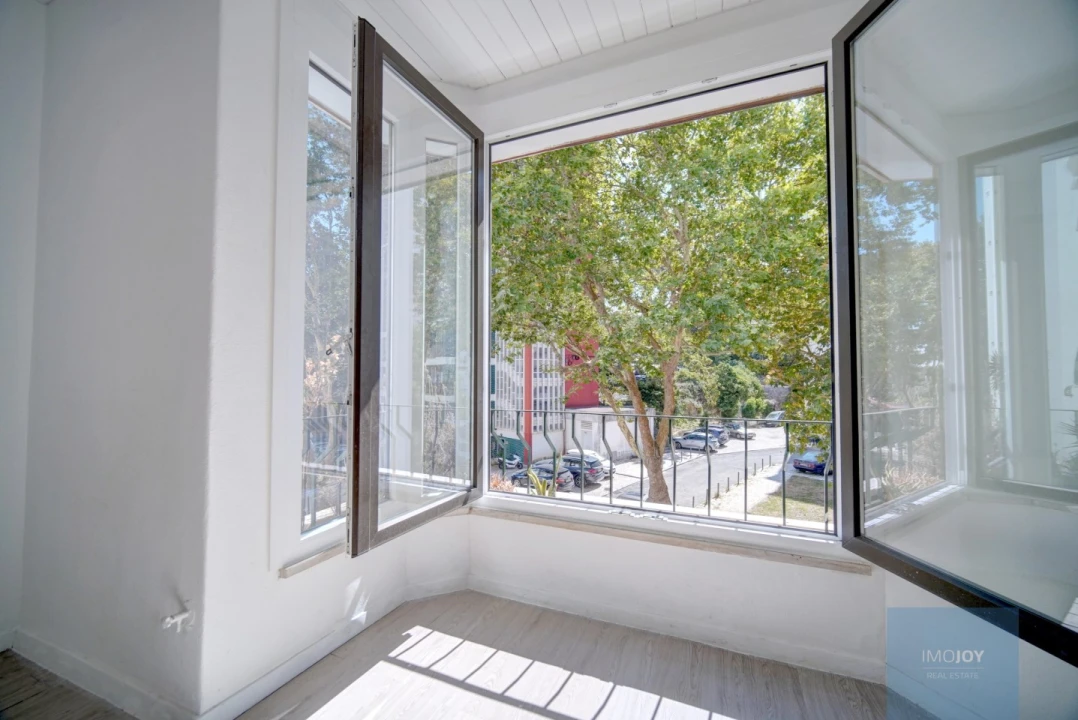 Apartamento T2 para Venda em Cascais e Estoril Foto 3
