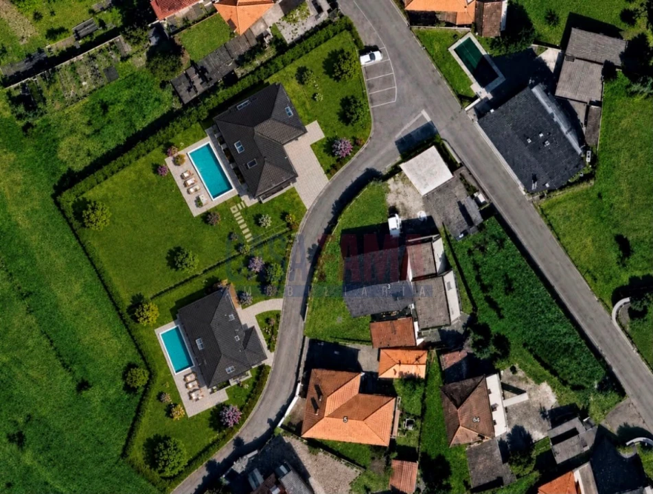 Terreno para Arrendamento em Campos e Vila Meã Foto 1