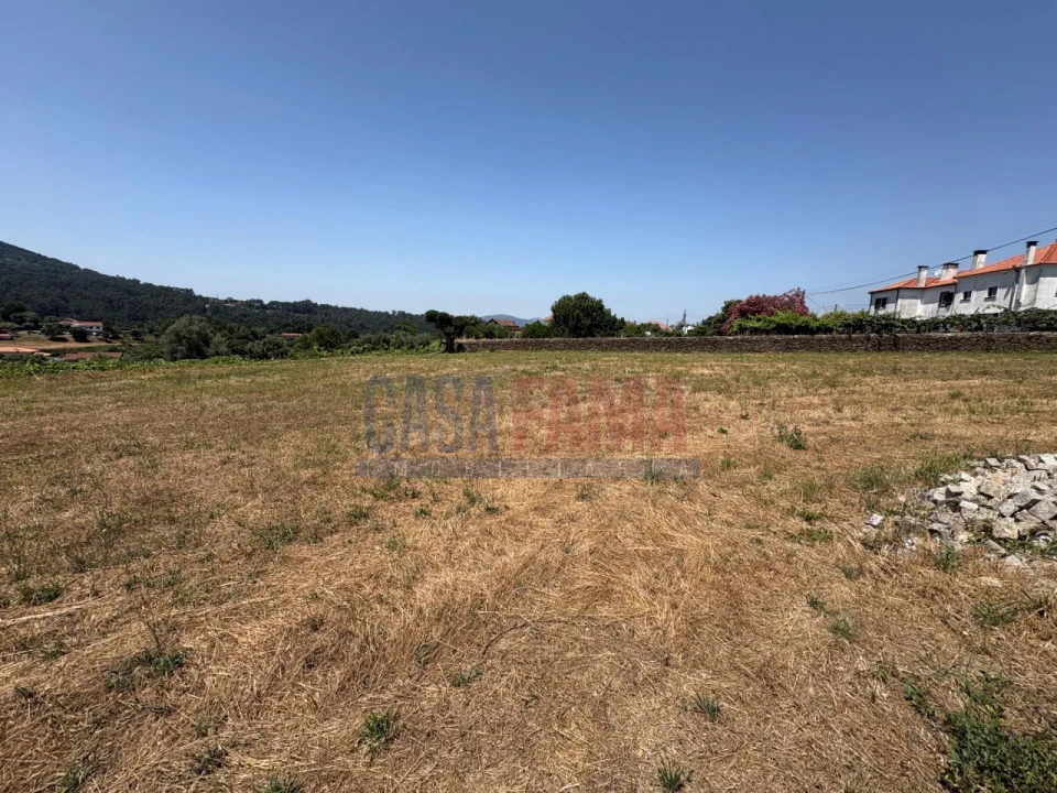 Terreno para Arrendamento em Cornes Foto 16