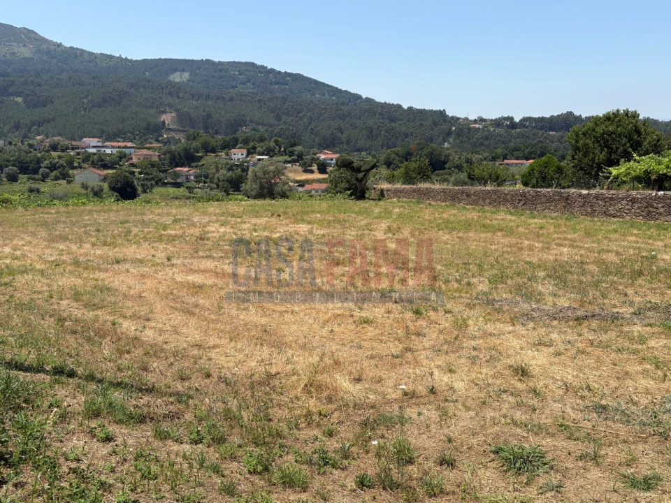 Terreno para Arrendamento em Cornes Foto 20