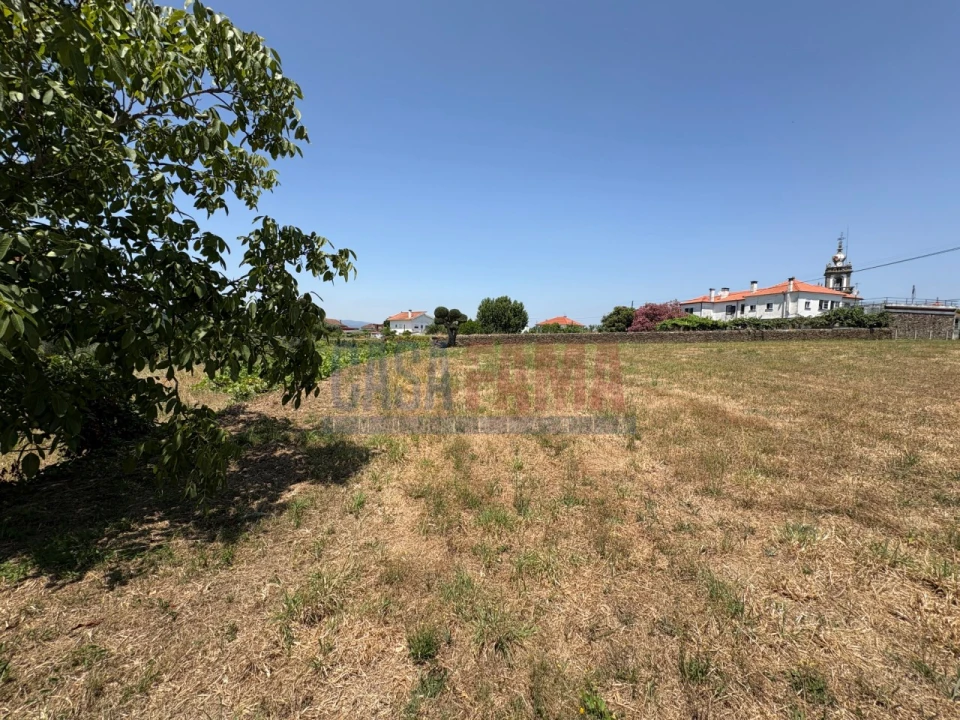 Terreno para Arrendamento em Cornes Foto 25