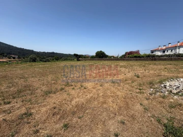Terreno para Arrendamento em Cornes