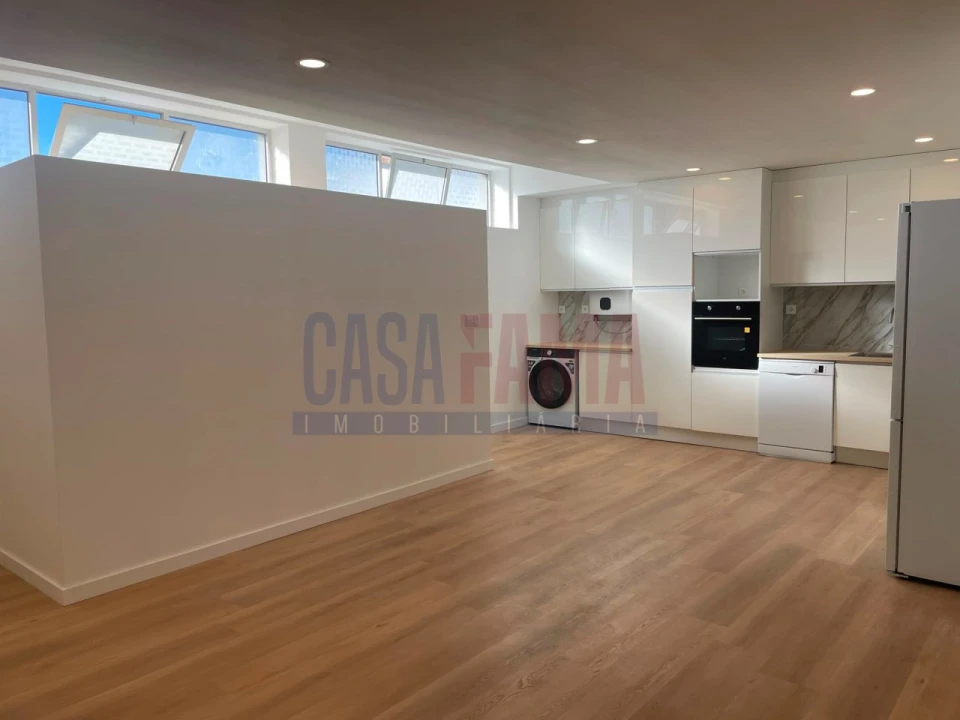 Apartamento T2 para Venda em Delães Foto 1