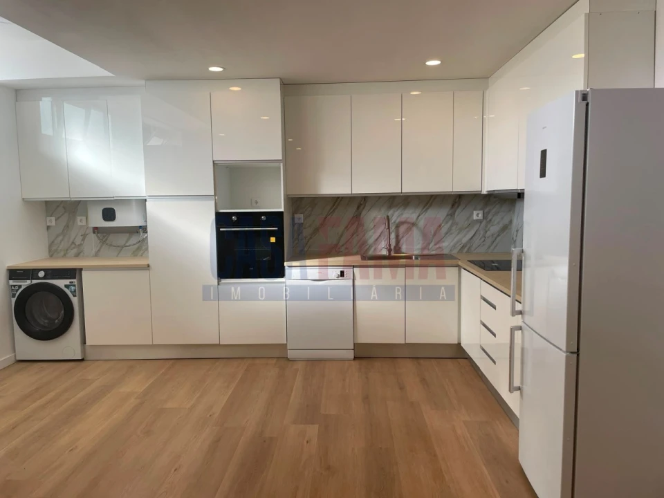 Apartamento T2 para Venda em Delães Foto 9