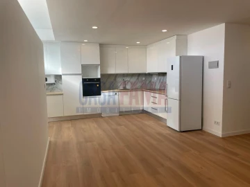 Apartamento T2 para Venda em Delães