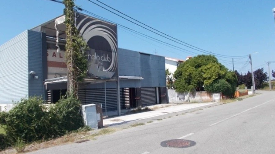 Loja para Venda em Aradas