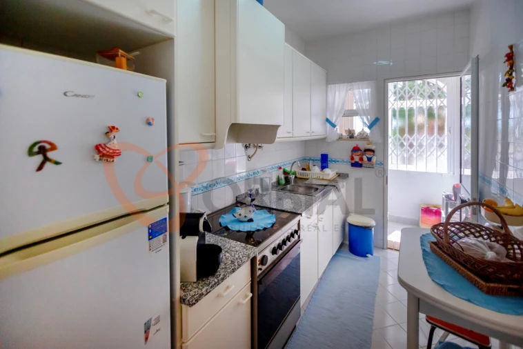 Apartamento T2 para Venda em Albufeira e Olhos de Água Foto 7
