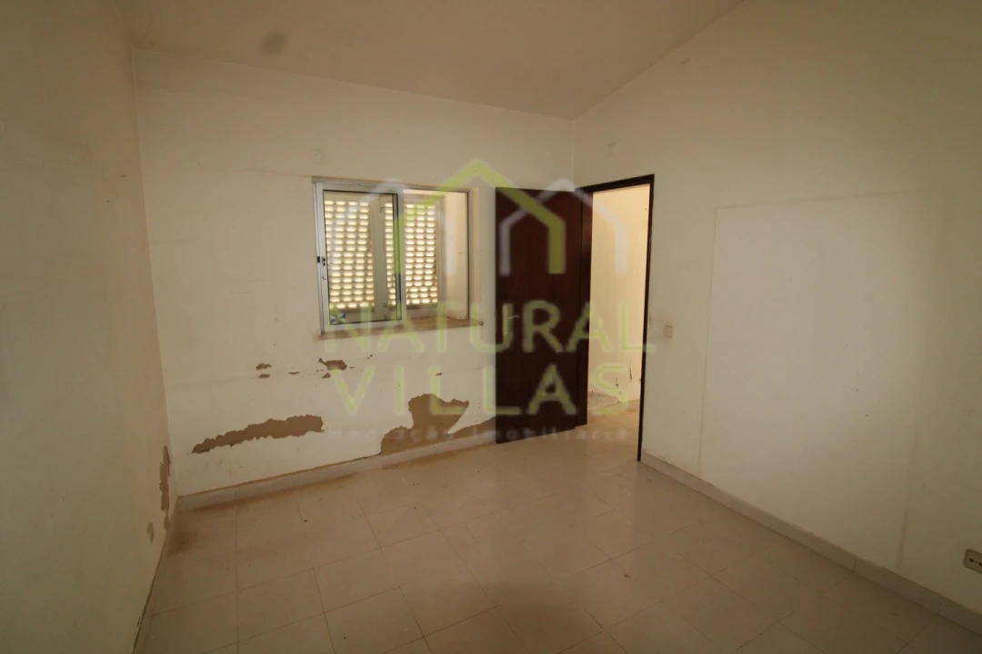 Moradia T2 para Venda em Montenegro Foto 5