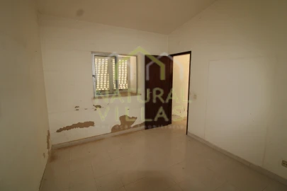 Moradia T2 para Venda em Montenegro