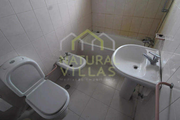 Moradia T2 para Venda em Montenegro Foto 7