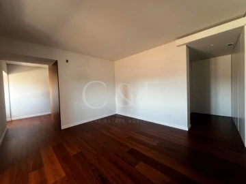 Apartamento T4 para Venda em Leiria, Pousos, Barreira e Cortes