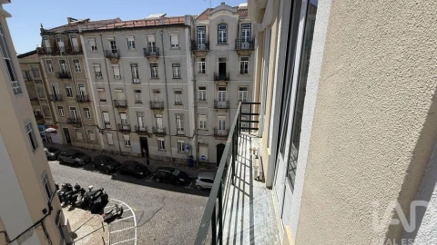 Apartamento T3 para Arrendamento em Penha de França