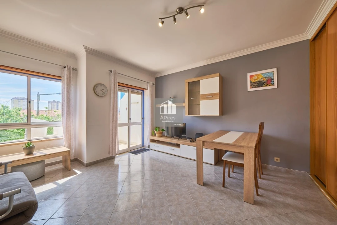 Apartamento T1 para Venda em Costa da Caparica Foto 1