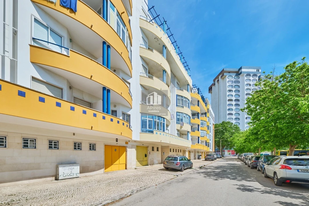 Apartamento T1 para Venda em Costa da Caparica Foto 24