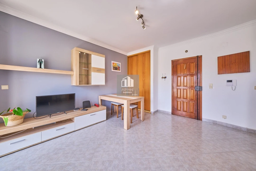 Apartamento T1 para Venda em Costa da Caparica Foto 4