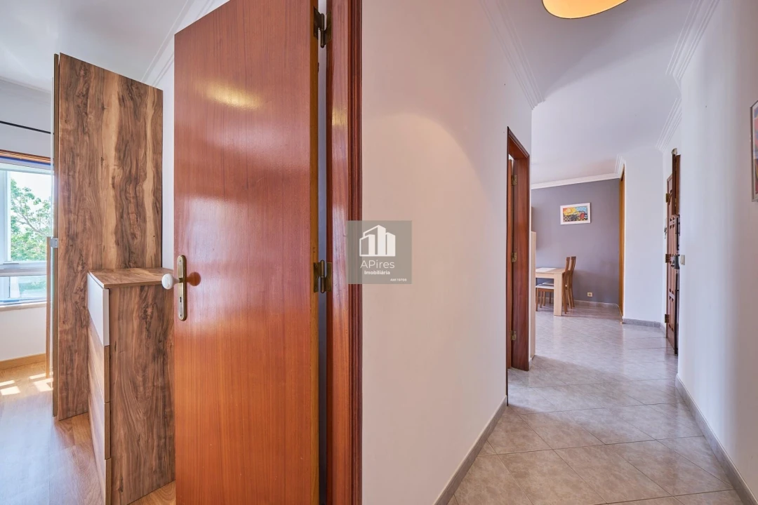 Apartamento T1 para Venda em Costa da Caparica Foto 11