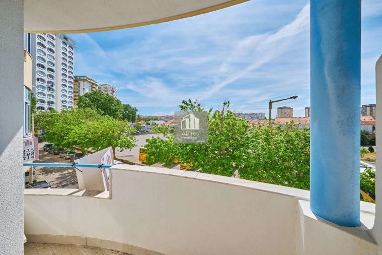 Apartamento T1 para Venda em Costa da Caparica Foto 7