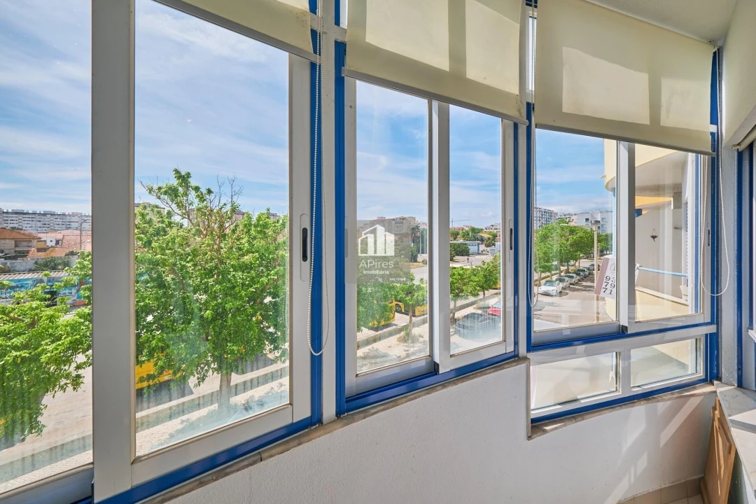 Apartamento T1 para Venda em Costa da Caparica Foto 19