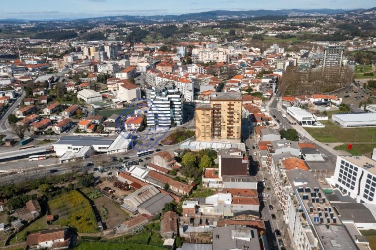 Terreno para Venda em Santo Tirso, Couto (Santa Cristina e São Miguel) e Burgães Foto 4
