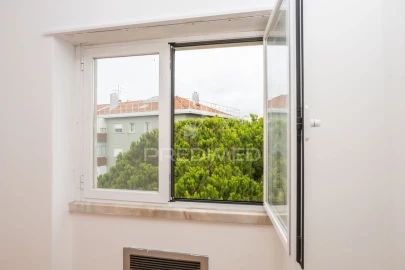 Apartamento T3 para Venda em Algés, Linda-A-Velha e Cruz Quebrada-Dafundo