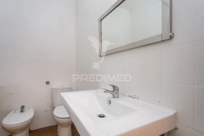 Apartamento T3 para Venda em Algés, Linda-A-Velha e Cruz Quebrada-Dafundo