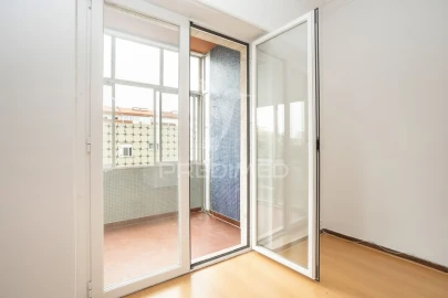 Apartamento T3 para Venda em Algés, Linda-A-Velha e Cruz Quebrada-Dafundo