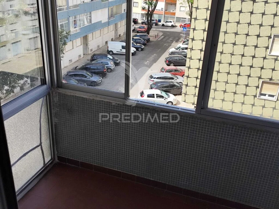 Apartamento T3 para Venda em Algés, Linda-A-Velha e Cruz Quebrada-Dafundo Foto 13