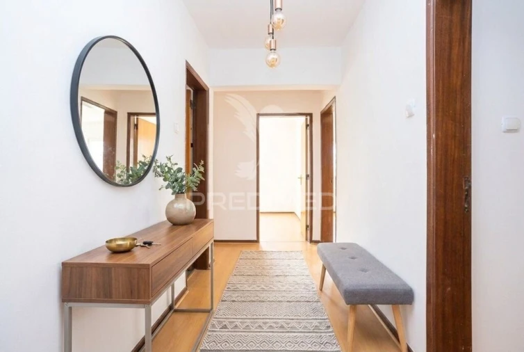 Apartamento T3 para Venda em Algés, Linda-A-Velha e Cruz Quebrada-Dafundo Foto 2