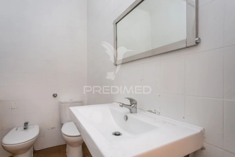 Apartamento T3 para Venda em Algés, Linda-A-Velha e Cruz Quebrada-Dafundo Foto 14